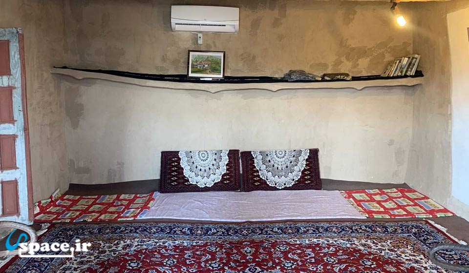 نمای داخلی اتاق سنبل اقامتگاه بوم گردی حاج علی - آستانه اشرفیه - روستای کماچال پایین