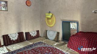 نمای داخلی اتاق بهار اقامتگاه بوم گردی حاج علی - آستانه اشرفیه - روستای کماچال پایین
